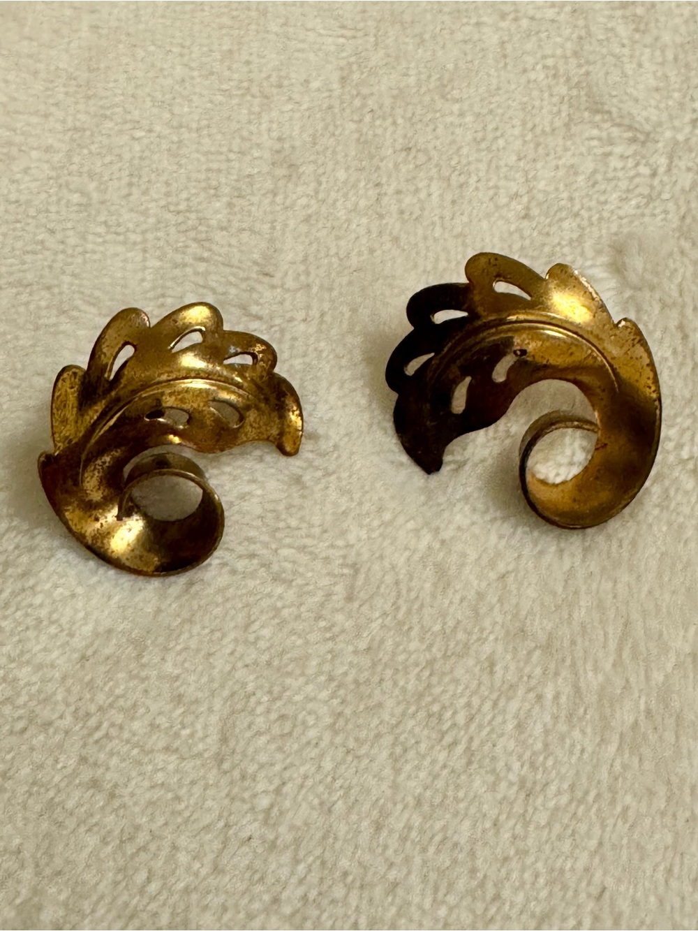 Vintage Gold Leaf Clip-On Earrings